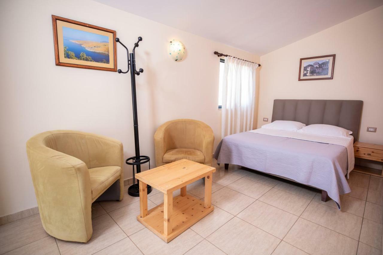 Chalet Ambel Dhërmi Екстериор снимка